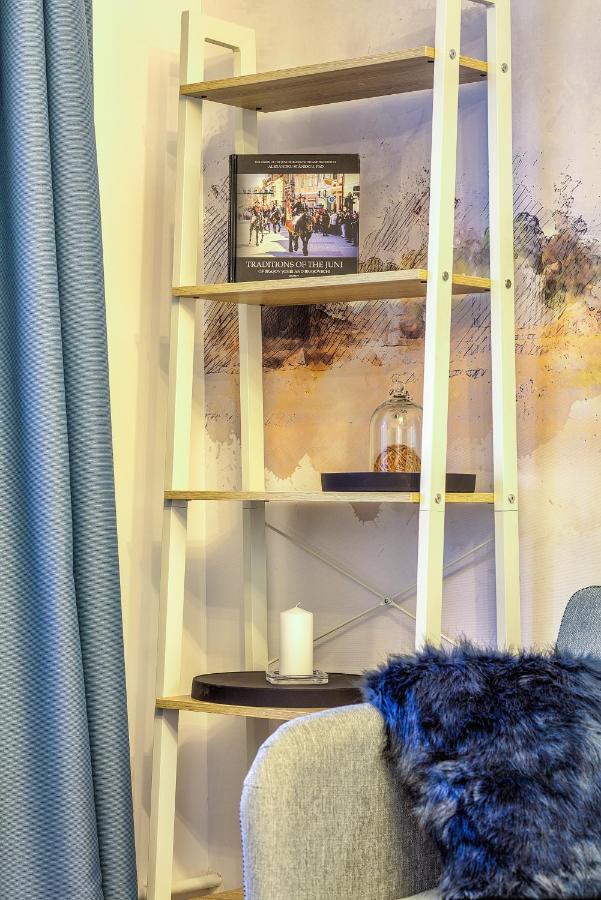 5 Min To Everything-Stylish-Modern-Old City Center Braşov Buitenkant foto
